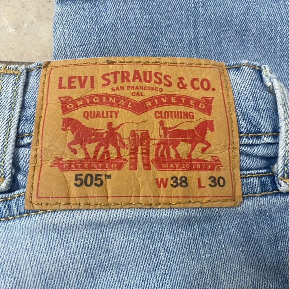 Levi Strauss Co 505 Mens Jeans Light Wash Size 38x30‎ Straight Fit Denim
